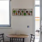 House On A Rustic Island At Campanha Trainstation Apartament Porto