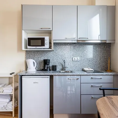 Apartamento House On A Rustic Island At Campanha Trainstation *