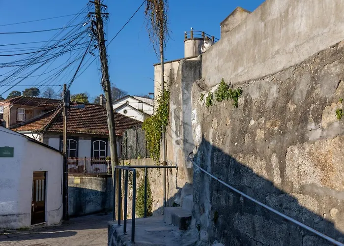 House On A Rustic Island At Campanha Trainstation Апартаменты